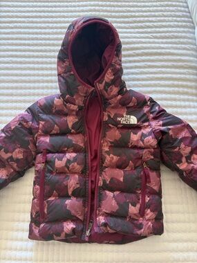 The North Face Girls' Reversible Hooded Puffer Jacket - Berry Plum/floral